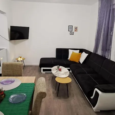 Spacious&cousy 3 Bedroom 公寓 *